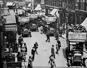 Finsbury Park Station, ca. 1923 door English Photographer